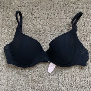NWT Victoria’s Secret Demi black mesh bra 34B